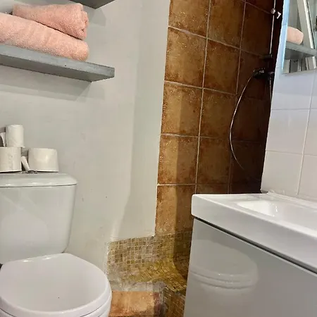 Pres Du Vieux Port Terrasse Vue Degagee Eglise De Saint Jean