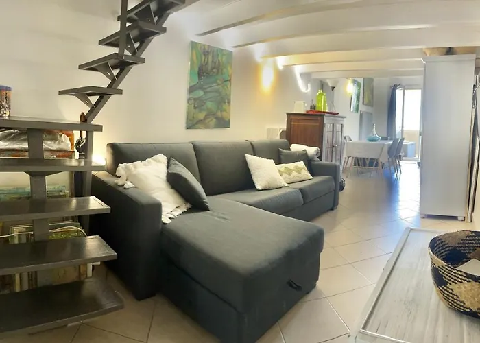 Pres Du Vieux Port Terrasse Vue Degagee Eglise De Saint Jean Bastia (Corsica)