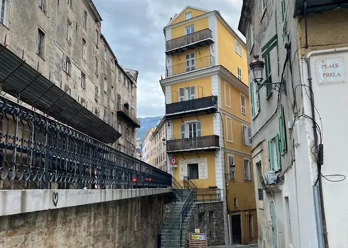 Pres Du Vieux Port Terrasse Vue Degagee Eglise De Saint Jean
